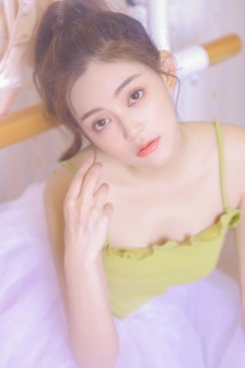 美女被邂逅的视频